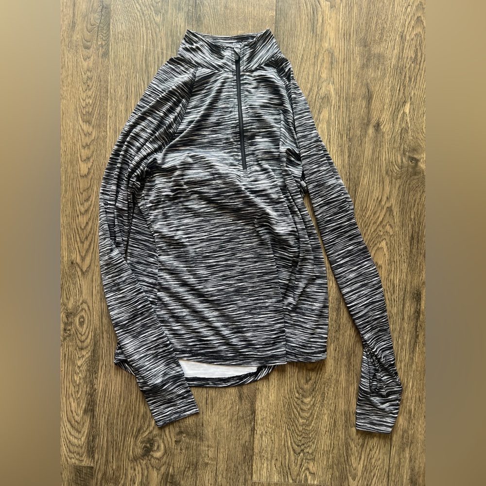Exertek Monochrome Striped Long Sleeve Top